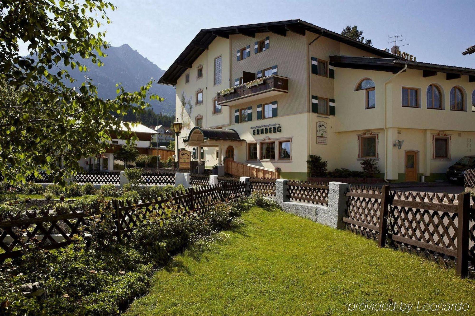 Alpenhotel Ernberg Reutte Exterior photo